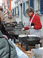 Käsemarkt 2016 - Marlene Murr mit ihren leckeren Gemüse-Käse-Puffern