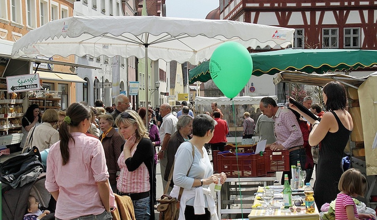 fruehjahrsmarkt.jpg